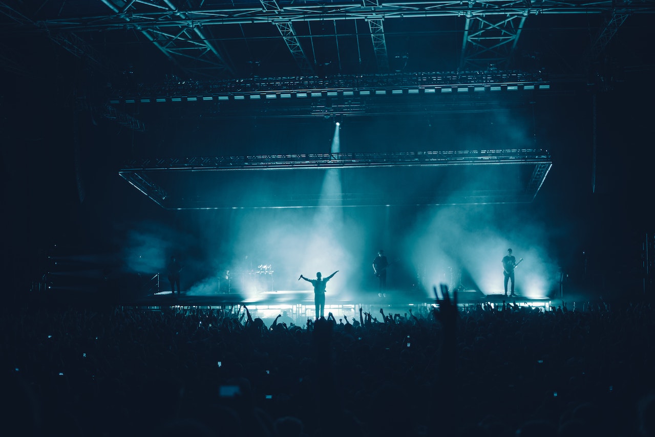 stage with blue light, wideshot